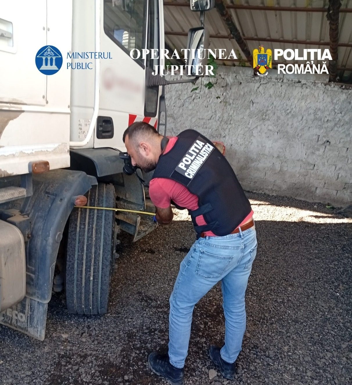 (UPDATE) Ce spune Poliția. De ce au fost reținuți doi angajați de la Serviciul de Salubrizare Mărăcineni