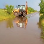 Drumuri și gospodării inundate. Efectele codului portocaliu