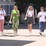 Emoții și căldură la examenul de Limba Română. Reacții ale elevilor după prima probă scrisă a Bacalaureatului