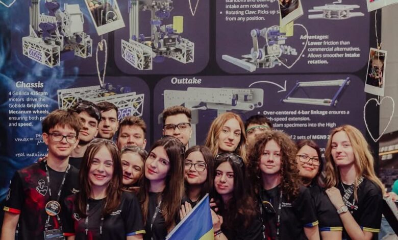 Excelența în robotică duce Buzăul pe scena mondială. Vicecampionii mondiali de la Heart of Robots, din nou în America