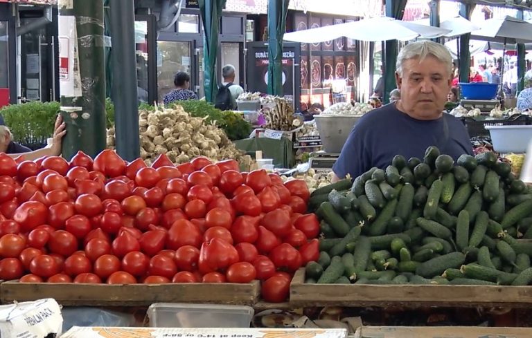 Perfecte la vedere, dar fără gust. Aspectul fructelor și legumelor înșală tot mai des în piețe