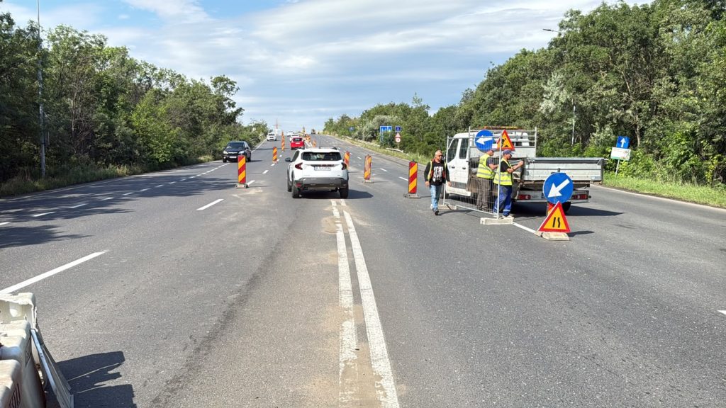 Reparații pe pasarelă. Se circulă pe două sensuri pe banda spre oraș