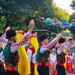 Festival plin de culoare, pe străzile municipiului Râmnicu Sărat. Vezi programul evenimentelor