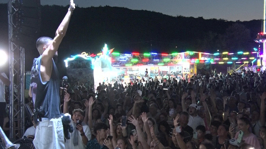 „Zilele Monteorului”. Artiști renumiți pe scena evenimentului, în prima zi