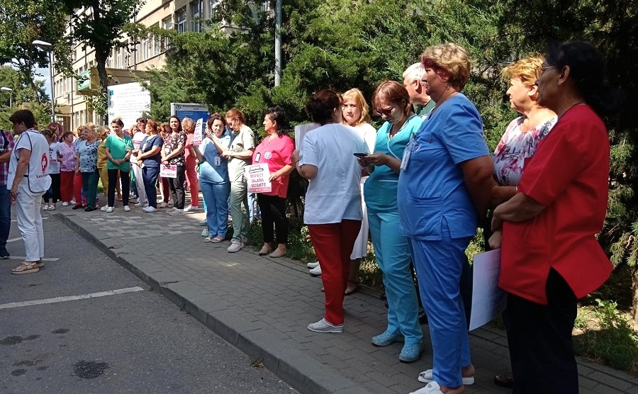 Prima zi de grevă generală. Activitate redusă în ambulatoriu și proteste la Spitalul Județean