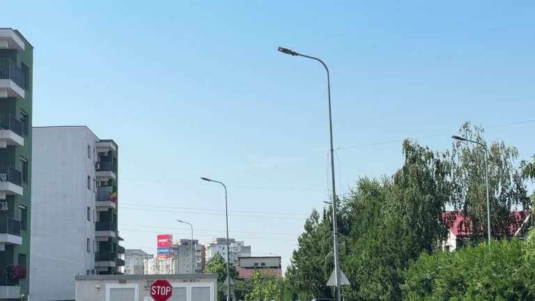 Se coboară cablurile aeriene. Operațiunea a început din Unirii Nord