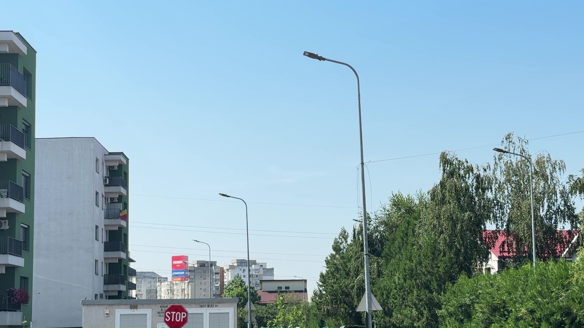 Se coboară cablurile aeriene. Operațiunea a început din Unirii Nord