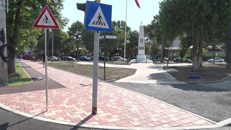 Părculeț revigorat. Va fi adus mobilierul și vor fi plantate zonele verzi