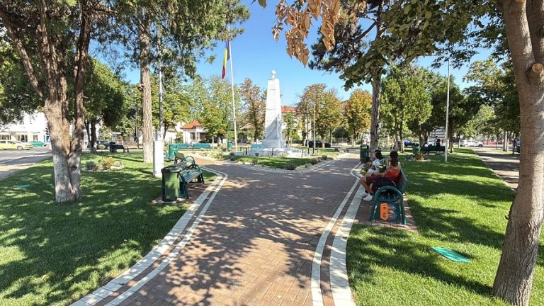 BigBrother în parc. Zonă supravegheată nonstop.