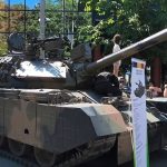 Armata, în mijlocul buzoienilor. Mii de oameni au admirat cele mai noi blindate și drone