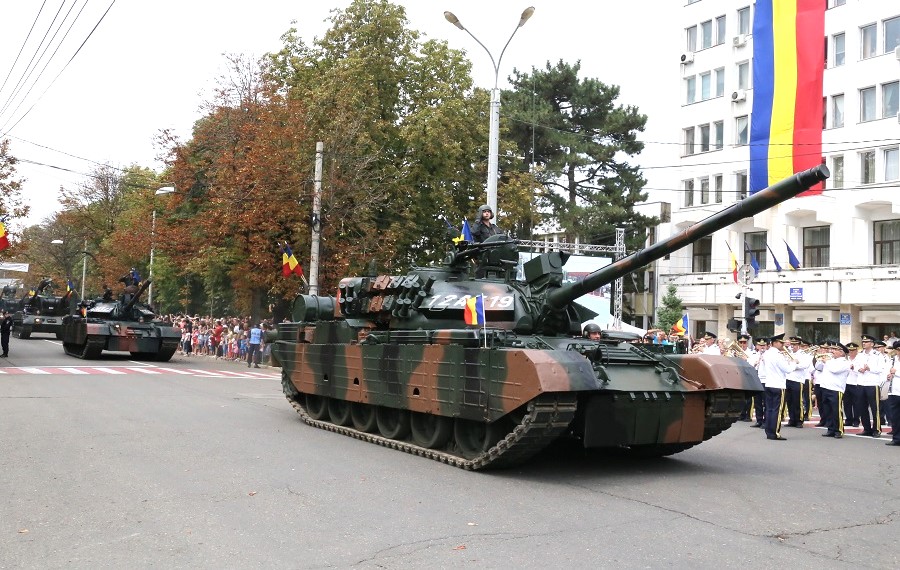 Expoziții, paradă militară și festival de muzică. Buzăul celebrează 110 ani de la înființarea Armatei a 2-a