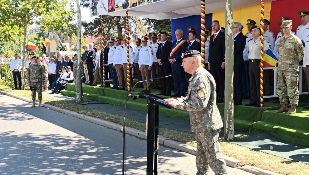 110 ani de tradiție militară la Buzău. Divizia 2 Infanterie, ceremonie impresionantă pe Calea Eroilor