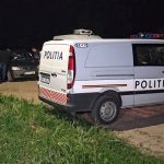 Nopți de coșmar într-o comună buzoiană. Localnicii din Boldu își păzesc gospodăriile cu furci și lopeți
