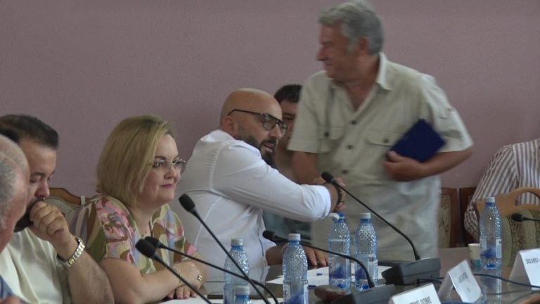 Cetățeni cu adeverință CNSAS. Fără colaboratori ai Securității