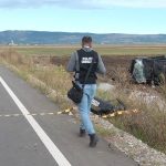 La un pas de tragedie. O mașină cu șapte pasageri s-a răsturnat pe un câmp