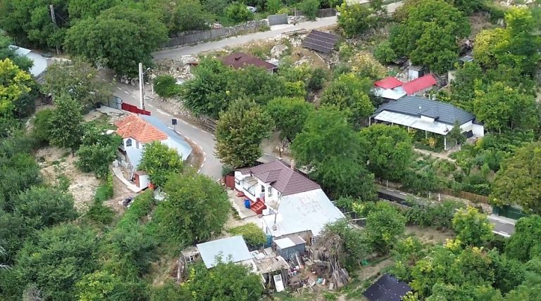 Sate aproape pustii. Viața dincolo de casele goale, în localitatea Bădeni