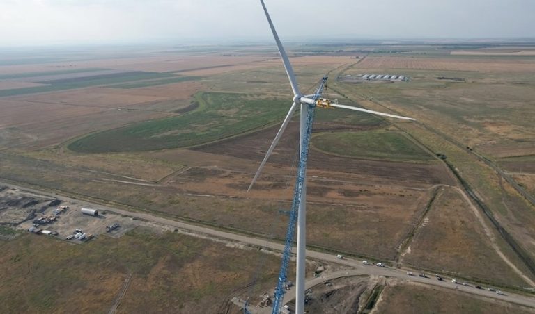 Parcul Vifor prinde putere. Cele mai înalte turbine eoliene din România au intrat în producție