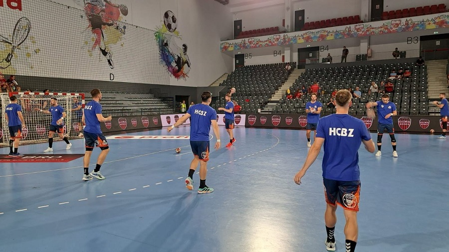 Derby în Orașul Florilor. HC Buzău joacă mâine cu Poli Timișoara