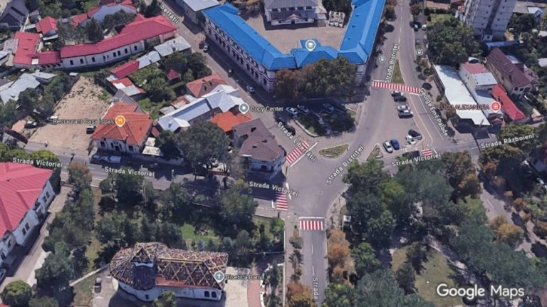 Cum circulăm. Reguli noi într-o intersecție aglomerată