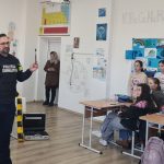 Școlile din județ, sub lupa polițiștilor. Anul școlar trecut, 58% dintre infracțiuni au fost loviri sau alte violențe