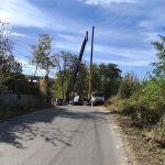 De la hârtii... la utilaje. A început reabilitarea drumului spre Vulcanii Noroioși