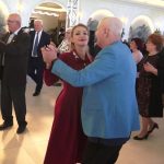 Felicitări pentru seniori. Primăria a premiat longevitatea și în căsnicie